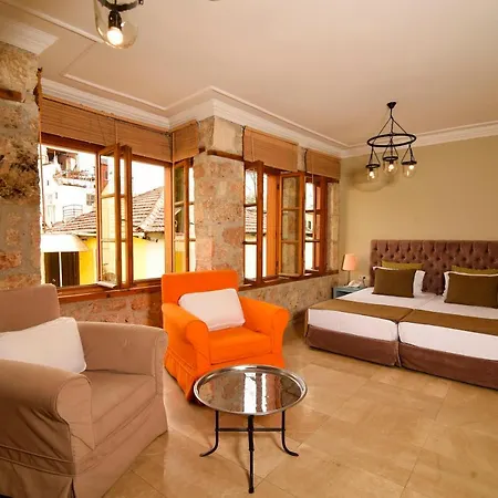 Gorgeous Flat Near Hadrian's Gate *