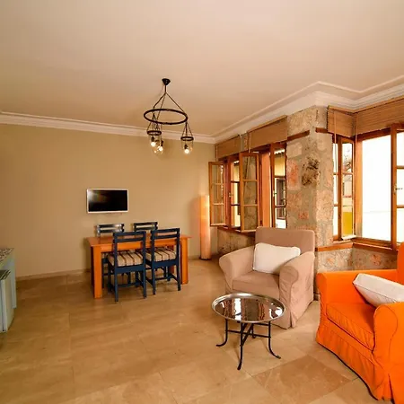 Gorgeous Flat Near Hadrian's Gate Privatunterkunft Antalya
